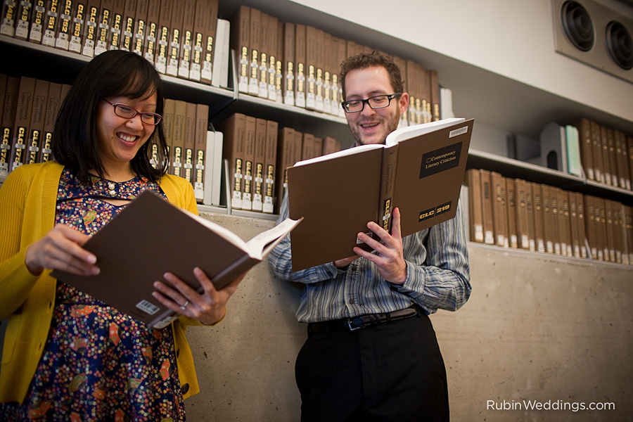 Downtown-Seattle-Library-Photos-Engagement-Photography0011