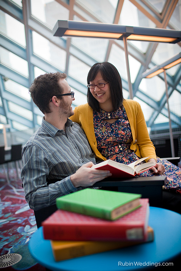 Downtown-Seattle-Library-Photos-Engagement-Photography0016