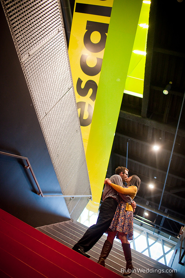 Downtown-Seattle-Library-Photos-Engagement-Photography0020