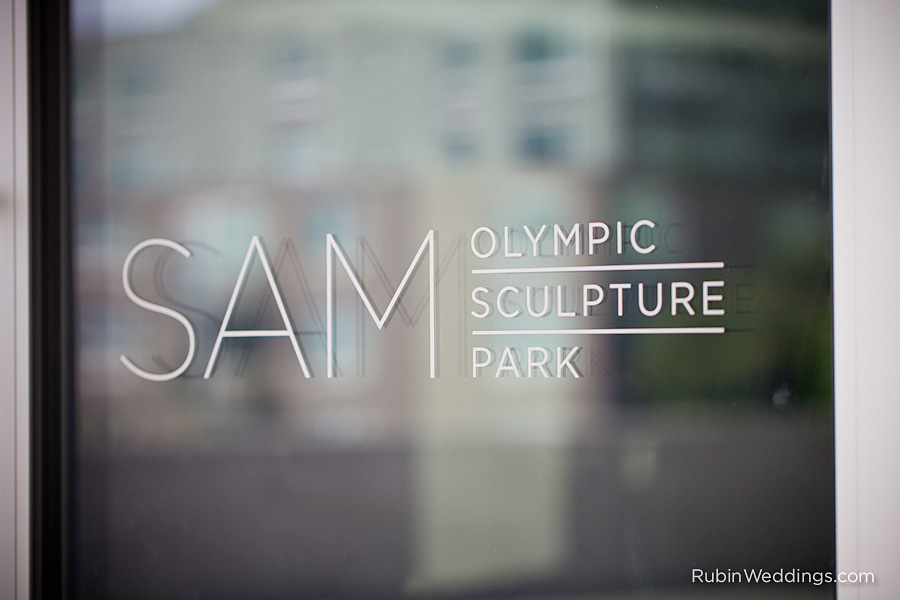Downtown-Seattle-Olympic-Sculpture-Park-Wedding-Photography010