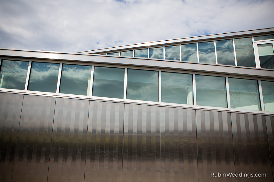 Downtown-Seattle-Olympic-Sculpture-Park-Wedding-Photography011