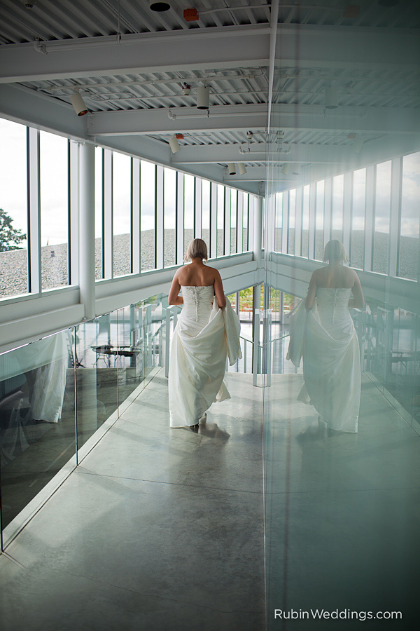 Downtown-Seattle-Olympic-Sculpture-Park-Wedding-Photography013