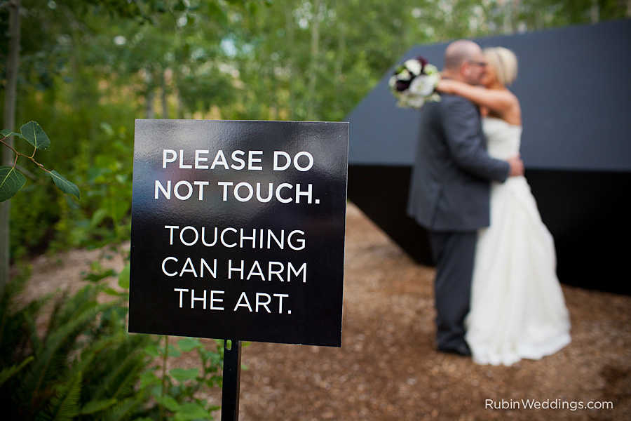 Downtown-Seattle-Olympic-Sculpture-Park-Wedding-Photography019