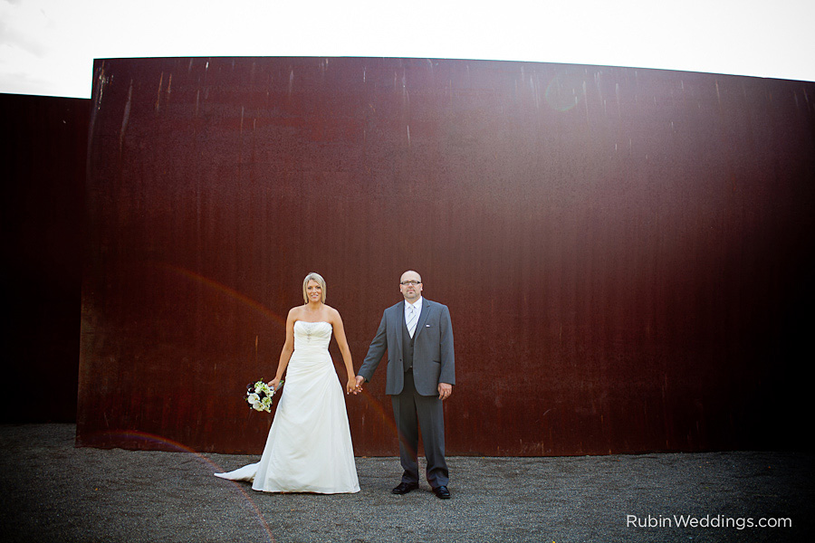 Downtown-Seattle-Olympic-Sculpture-Park-Wedding-Photography023