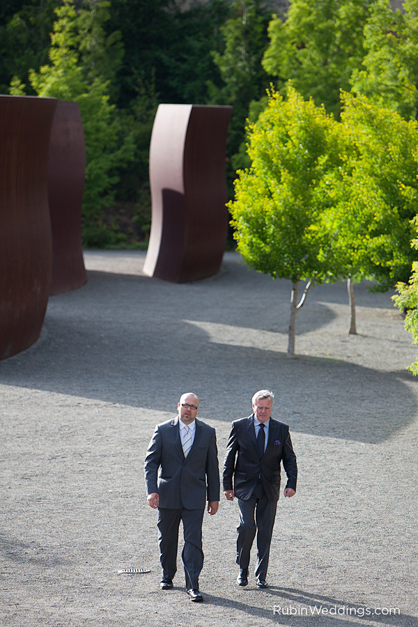 Downtown-Seattle-Olympic-Sculpture-Park-Wedding-Photography028