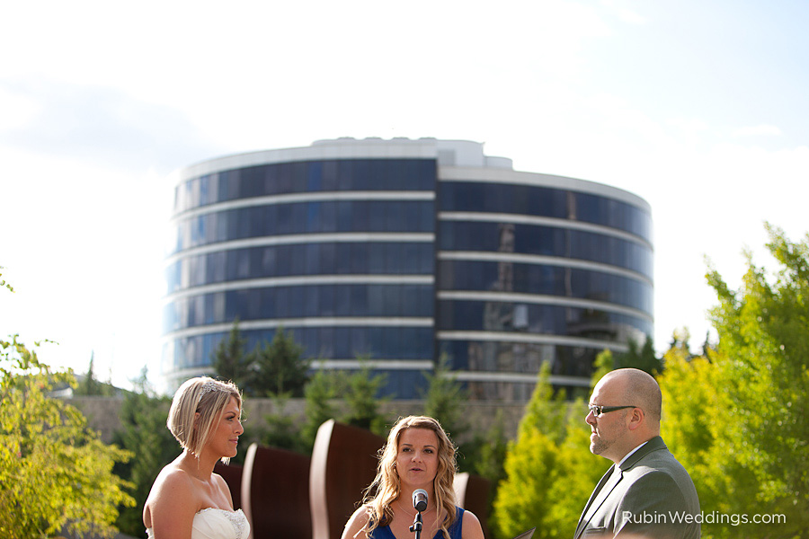 Downtown-Seattle-Olympic-Sculpture-Park-Wedding-Photography030